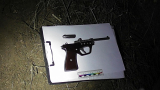 В Щучинском районе браконьер охотился с самодельным ружьем и таким же пистолетом
